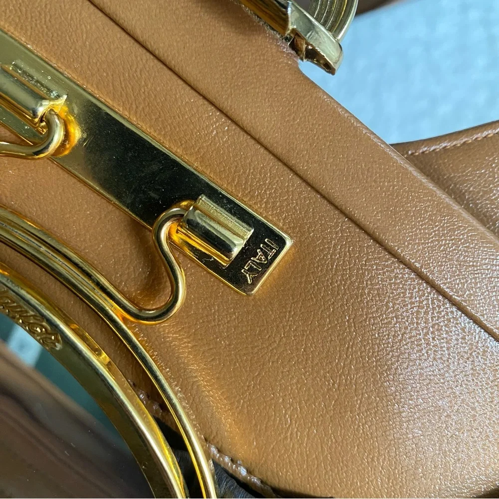Lou Taylor | Vintage Shoulder Bag w/ Mirror Camel Made In Italy - Picture 13 of 16